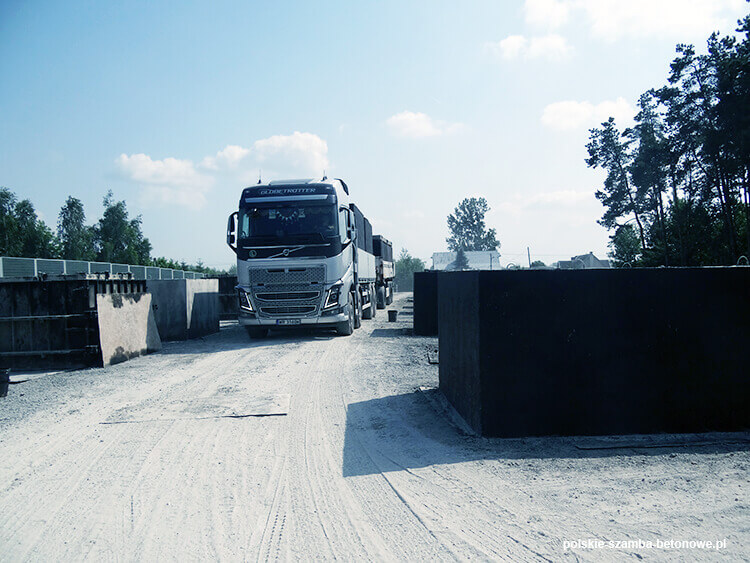 Transport szamb betonowych  w Strzelcach Opolskich